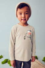 Load image into Gallery viewer, boys basketball phone tee