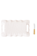 Load image into Gallery viewer, ruffled melamine tray