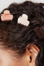 Load image into Gallery viewer, 8 mini puffy claw clip set