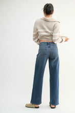 Load image into Gallery viewer, midrise slim wide leg jean
