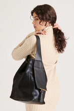 Load image into Gallery viewer, pocket strap tote