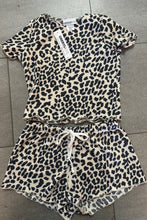 Load image into Gallery viewer, girls rib print shorts
