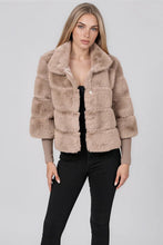 Load image into Gallery viewer, faux fur panel jacket