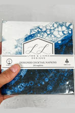 Load image into Gallery viewer, 20 cocktail napkins metallic