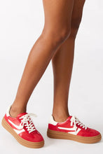 Load image into Gallery viewer, low top sneaker