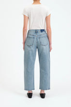 Load image into Gallery viewer, barrel leg denim
