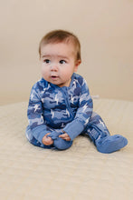 Load image into Gallery viewer, baby bamboo zip footie camo bolts