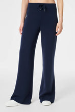 Load image into Gallery viewer, air essentials wide leg pant