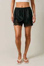 Load image into Gallery viewer, Lace Trim Midrise Shorts