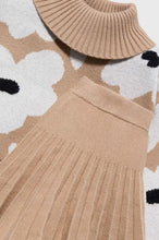 Load image into Gallery viewer, girls flower sweater + pleat skirt set
