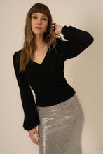 Load image into Gallery viewer, ruched center sweater