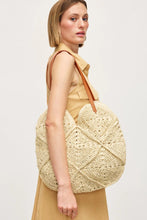 Load image into Gallery viewer, raffia v tote
