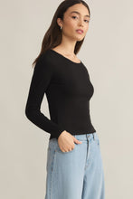 Load image into Gallery viewer, women top