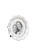 Load image into Gallery viewer, wavy metal frame