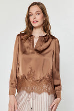 Load image into Gallery viewer, long sleeve lace hem blouse