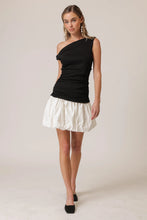 Load image into Gallery viewer, bubble hem strapless dress