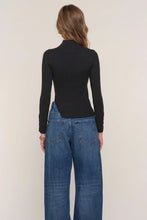 Load image into Gallery viewer, rib mock neck sweater