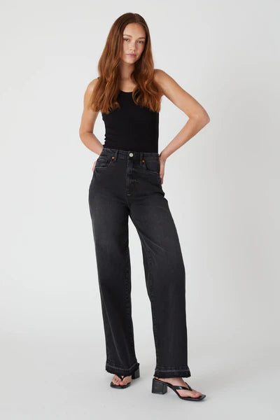 washed straight jean