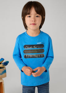 kids snowboards tee