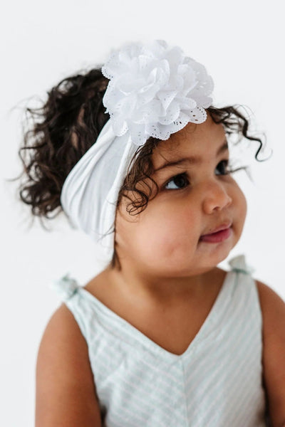 eyelet flower bow