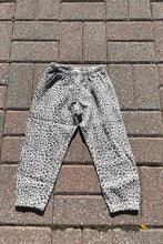 Load image into Gallery viewer, girls leo cozy jogger
