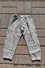 Load image into Gallery viewer, girls leo cozy jogger
