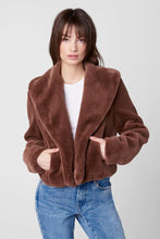 Load image into Gallery viewer, faux fur short coat
