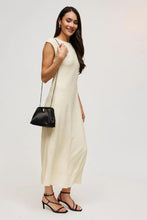 Load image into Gallery viewer, Satin Bead Handle Clutch
