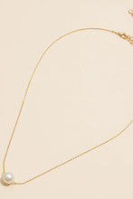Load image into Gallery viewer, 1 pearl necklace
