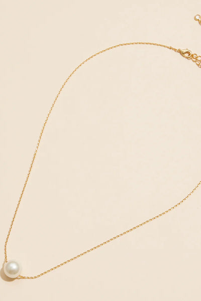 1 pearl necklace