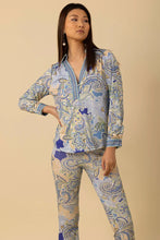 Load image into Gallery viewer, long sleeve v neck paisley top
