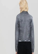 Load image into Gallery viewer, washed denim jacket s431
