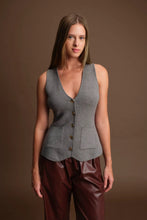 Load image into Gallery viewer, v neck button knit vest
