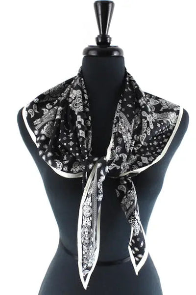 Paisley Triangle Light Scarf