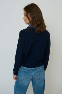 denim collar sweater