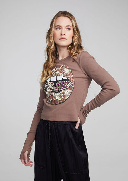 rib paisley lips long sleeve tee