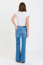 Load image into Gallery viewer, low rise flare jean
