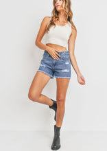 Load image into Gallery viewer, distressed shorts s717
