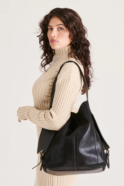 pocket strap tote