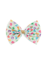 Load image into Gallery viewer, girls St Patricks bow clip
