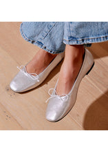 Load image into Gallery viewer, ballet flat
