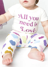 Load image into Gallery viewer, baby need love hearts 3pc set
