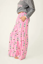 Load image into Gallery viewer, Cupcakes + Champagne Flannel Pant
