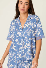 Load image into Gallery viewer, lace trim flora short sleeve button top
