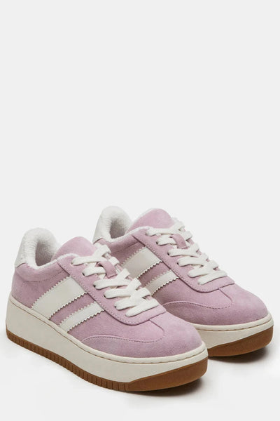 girls laceup sneaker