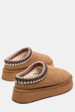 Load image into Gallery viewer, suede lined slipper
