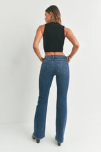 Load image into Gallery viewer, lowrise vintage slim bootcut jean
