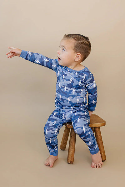 kids bamboo 2pc set camo bolts