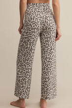 Load image into Gallery viewer, leo cozy pant
