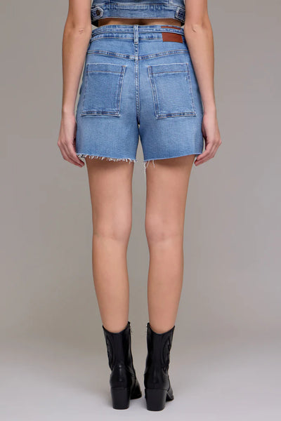 belted patch pocket shorts